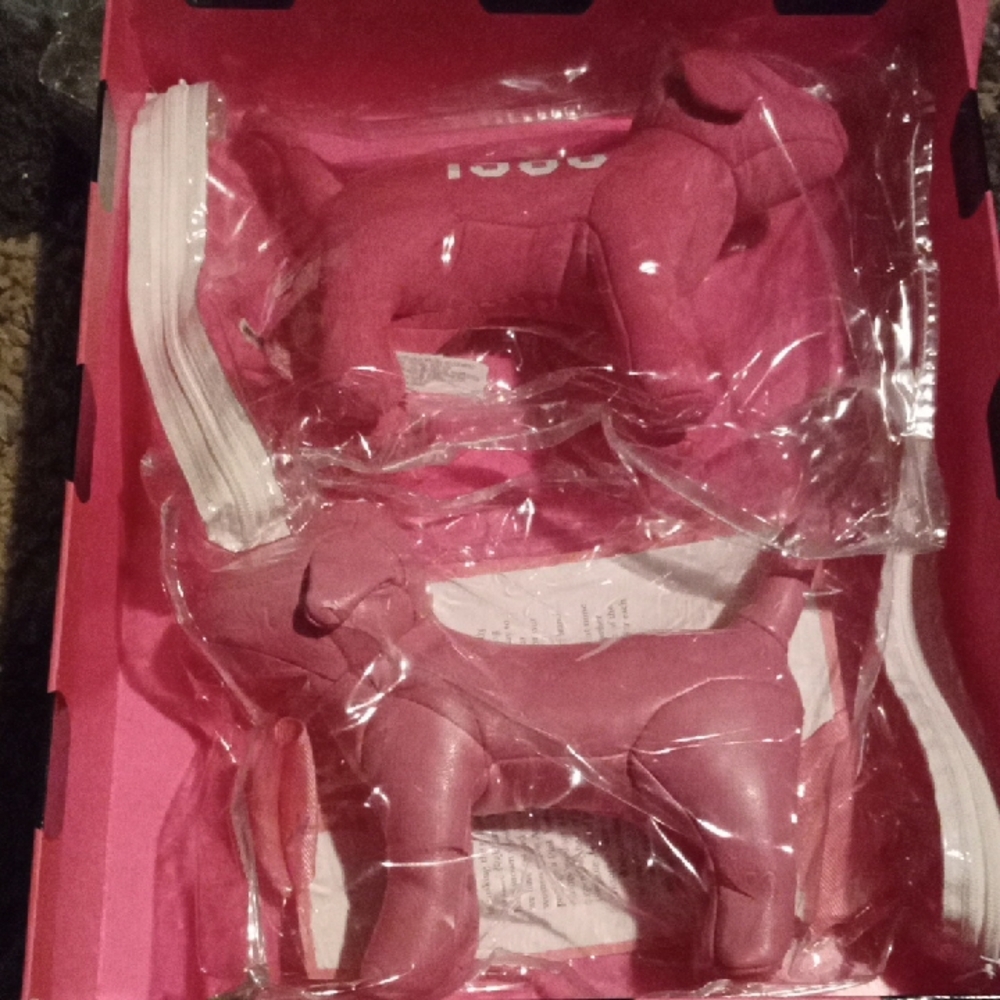 2010 VS PINK Beanbag Mascot Set